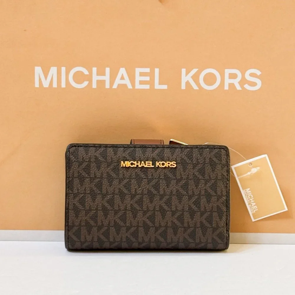Michael Kors Jet Set Travel Medium Bifold Coin Zipper Wallet MK Brown